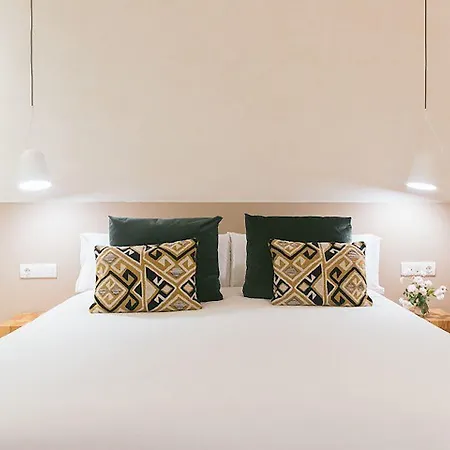 Veintiuno Emblematic - Adults Only מלון 4*